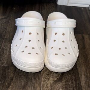 CROCS Women's Classic White Slippers